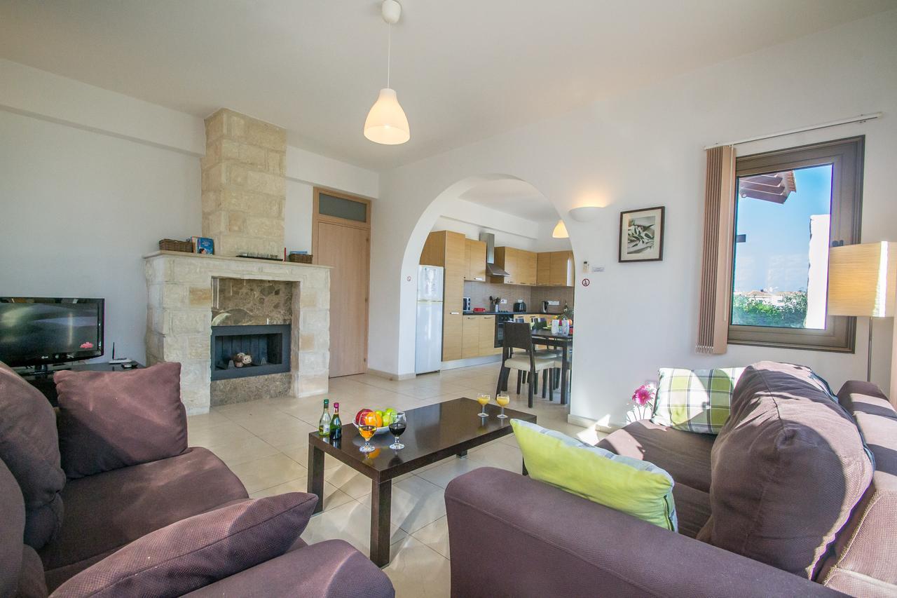 Rada'S Vacation Home Ayia Napa Exteriör bild