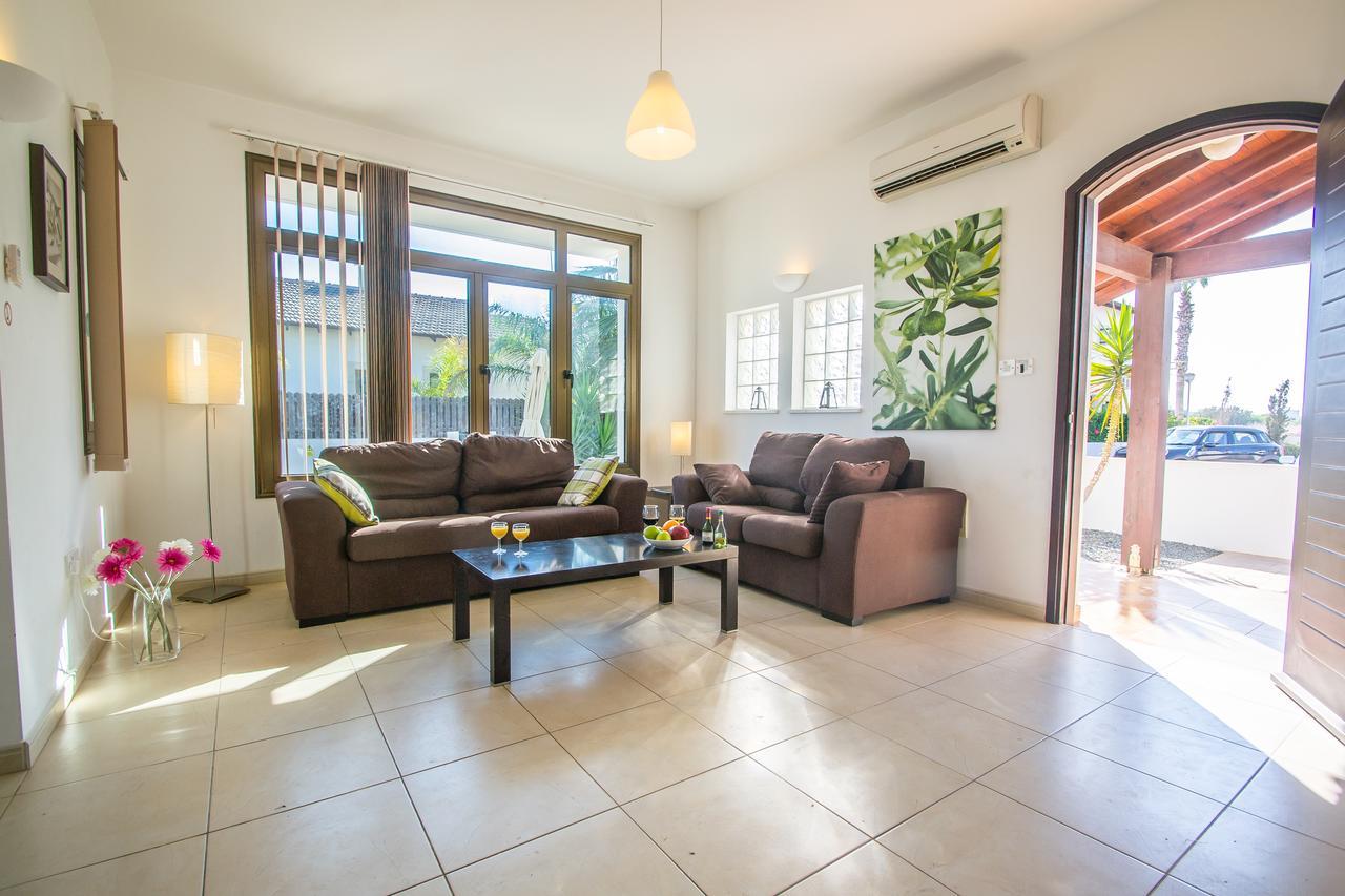Rada'S Vacation Home Ayia Napa Exteriör bild